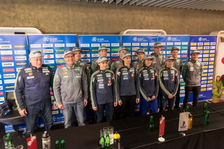 Skakalni ekipi pred odhodom v Azijo in tekmama na Ljubnem
